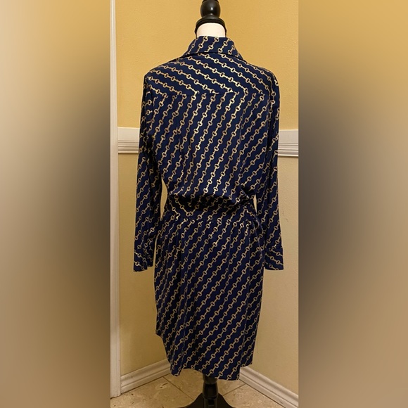 Diane Gilman Collection Button Down Dress; Large; Attached belt; NWOT. - Picture 6 of 11